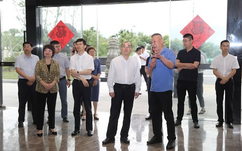 浙江省委宣傳部（bù）部長朱國賢一行蒞臨（lín）樱桃视频污污污（jī）考察調研