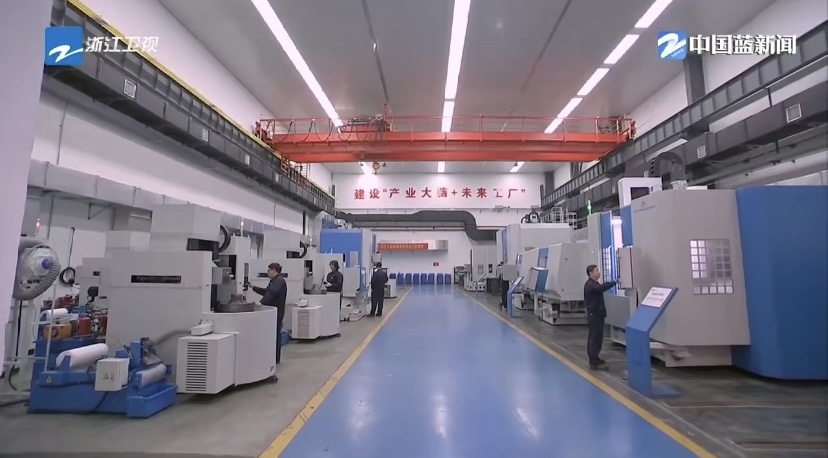 1704690186632691.jpg 樱桃视频污污污(jī)車間(jiān)內部.jpg